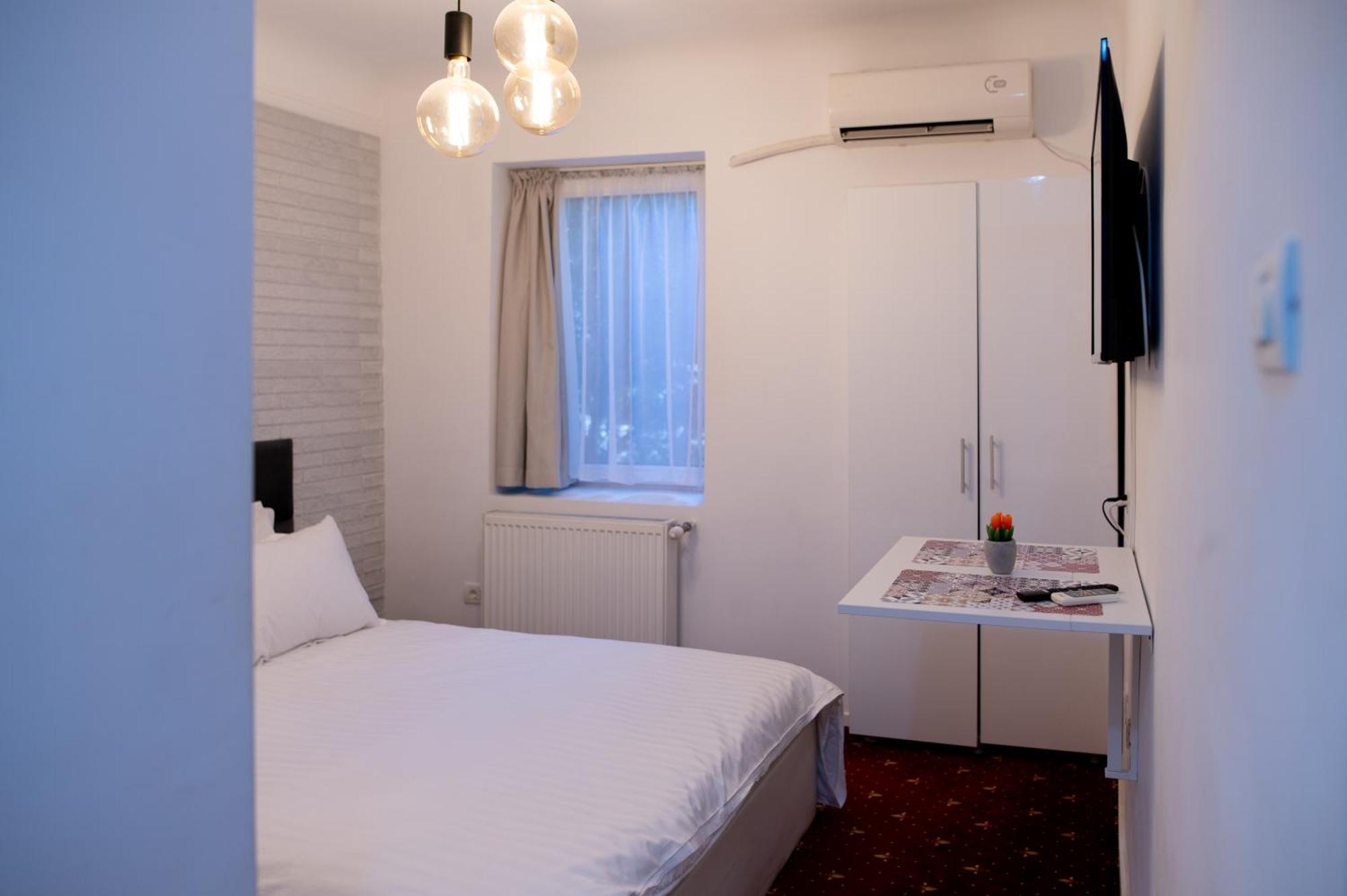 Moise House - Kosher Aparthotel بوخارست المظهر الخارجي الصورة