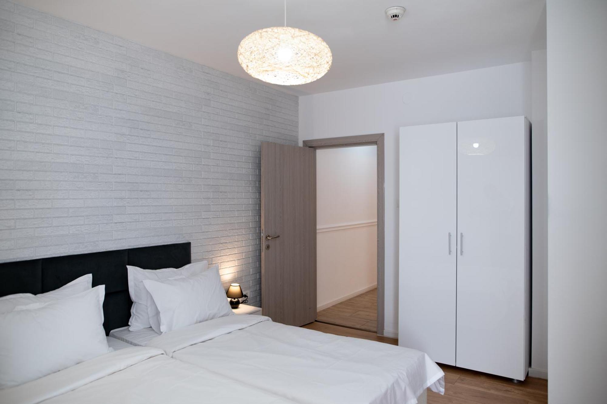 Moise House - Kosher Aparthotel بوخارست المظهر الخارجي الصورة